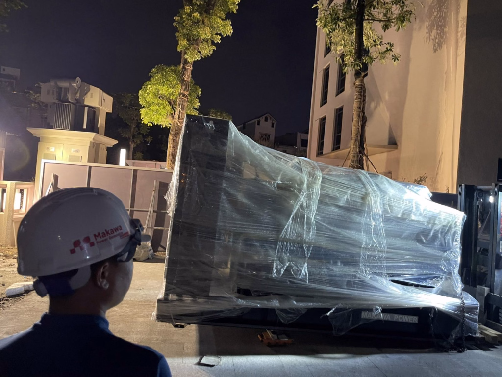 Lắp Đặt Máy Phát Điện Cummins 800KVA Cho Tòa Chung Cư Cao Cấp Tại Long Biên, Hà Nội